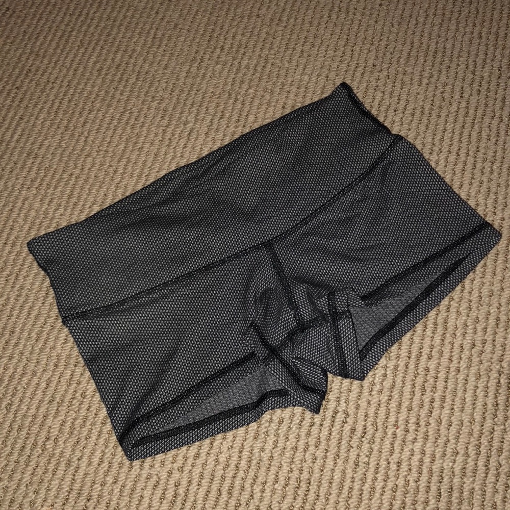 Lululemon yoga shorts high waist